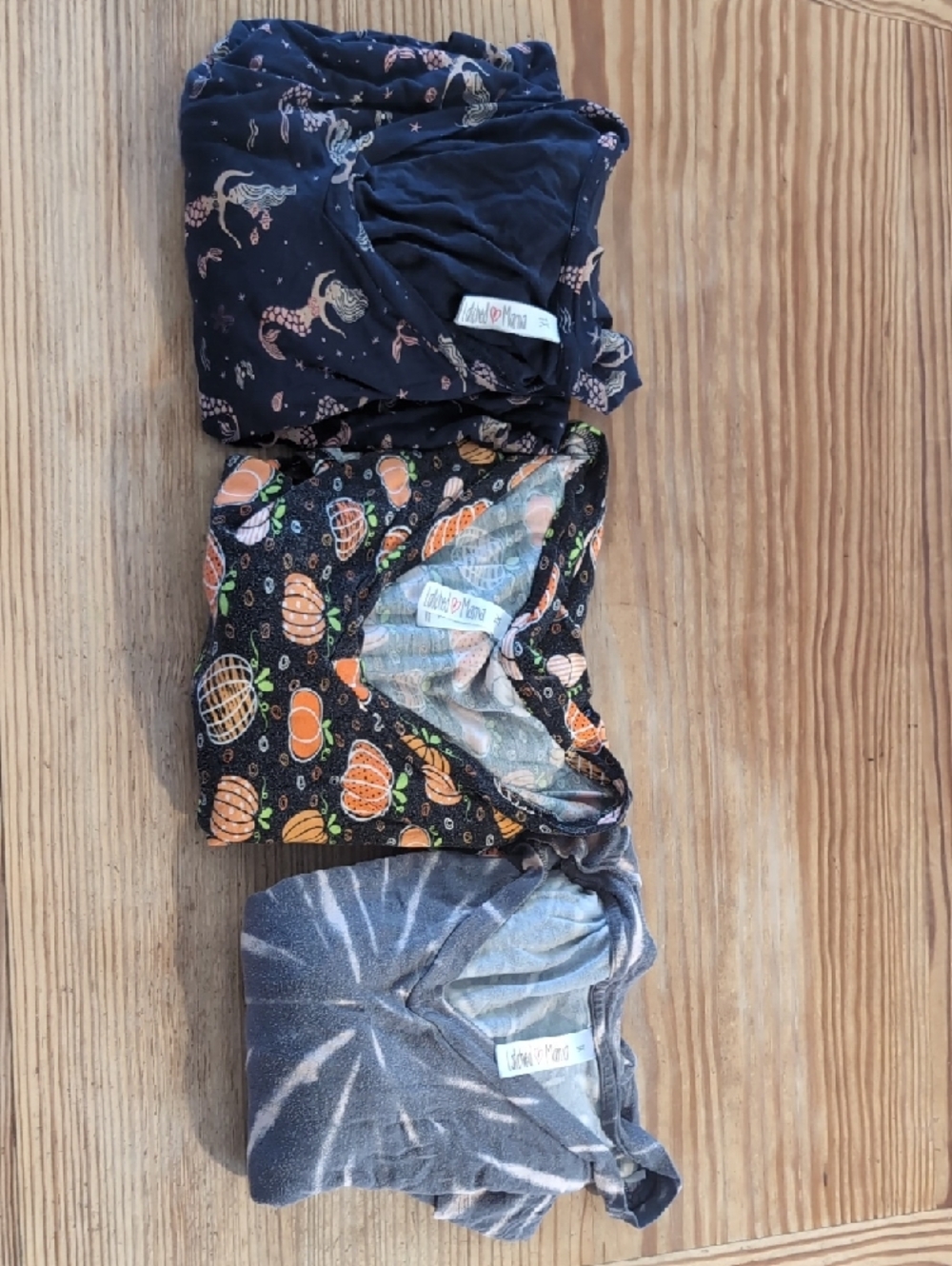 Latched Mama T-Shirt Bundle - Picture 3 of 3